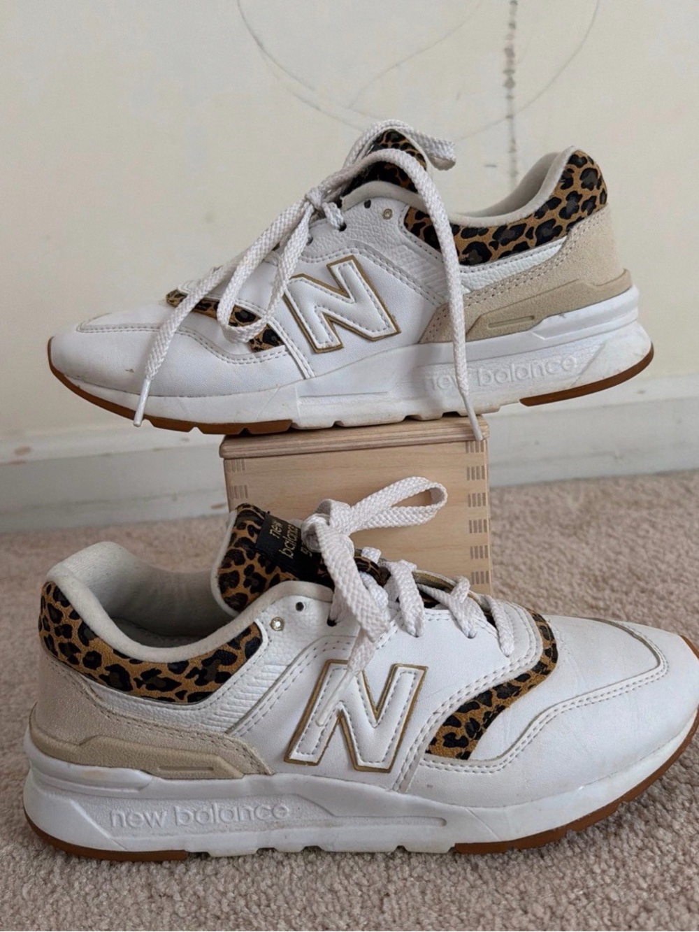 New Balance 997H GR997HJH White Animal Print Women’s 7M Pre-loved